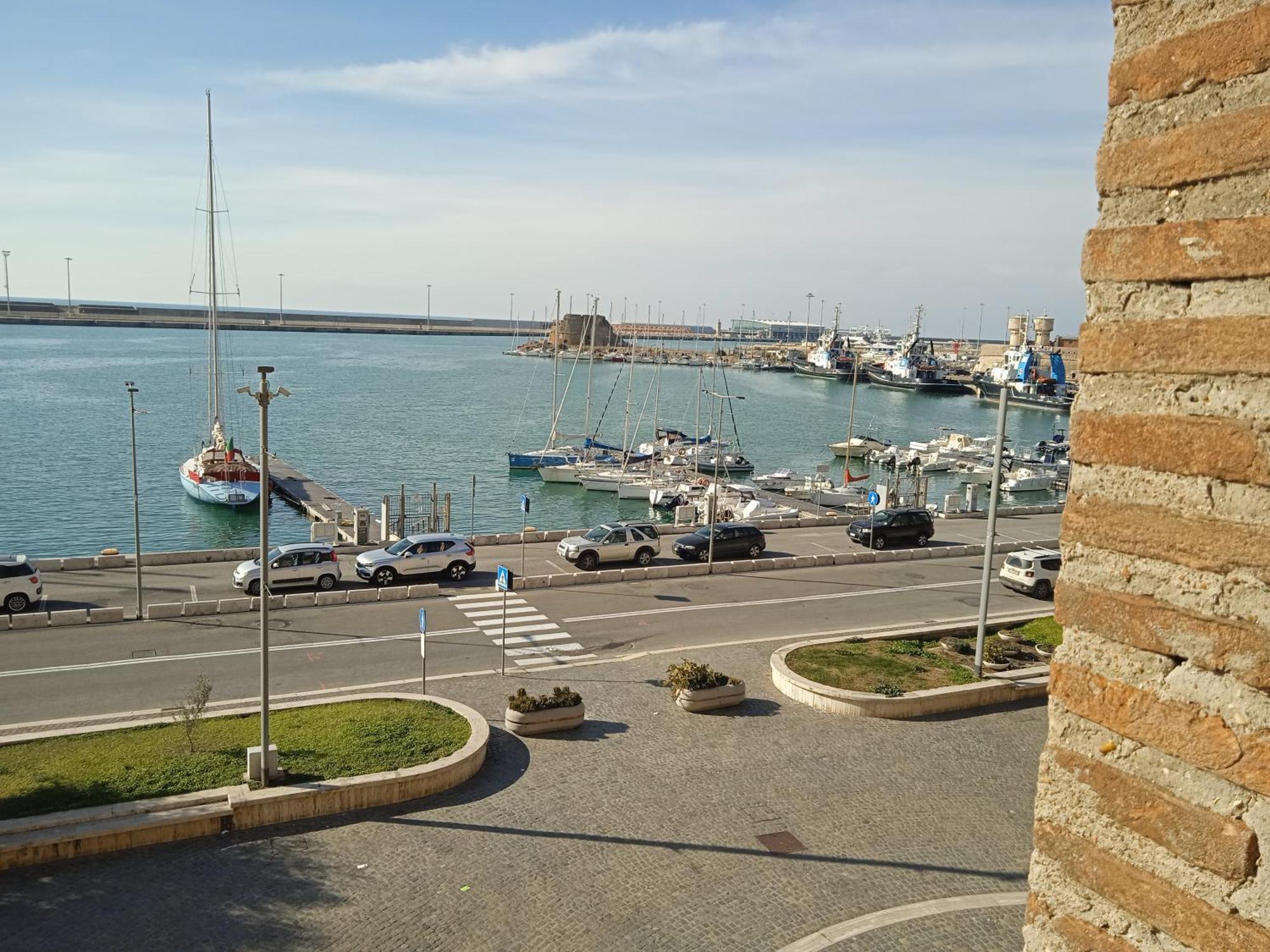 Stanze Al Porto Apartment Civitavecchia Exterior foto